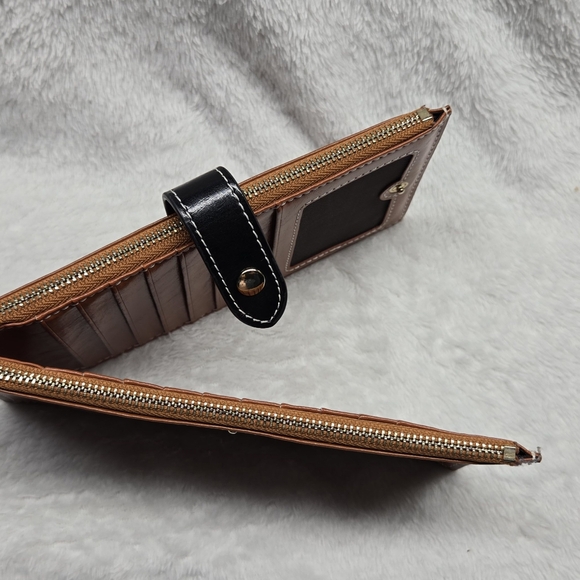 Wallet - Picture 4 of 7